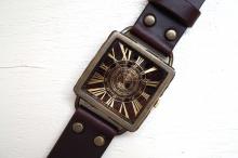 クラックワールドスクエア　Lサイズ　真鍮　ワインブラウン