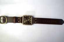 クラックワールドスクエア　Lサイズ　真鍮　ブラウン