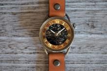 メカニックブラック　AT　Mサイズ　キャメル 真鍮 　手作り腕時計