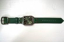 クラックワールドスクエア　Lサイズ　真鍮　グリーン