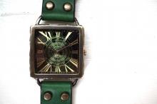 クラックワールドスクエア　Lサイズ　真鍮　グリーン